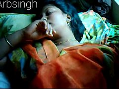 คลิปโป๊ทางบ้านเปิดซิงหีสาวอินเดีย โดนเย็ดครั้งแรกหีฉีกเลือดออกติดควย เห็นจะจะ สาวแขกหีอวบใช้ได้
