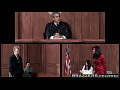 หนังโป๊ฝรั่ง สาวสวยนมโตแอบเล่นเสียวกับทนายฝั่งตรงข้ามหวังชนะคดีใช้หีเป็นตัวล่อจนแตกในเอวดีขึ้นขย่มมัน