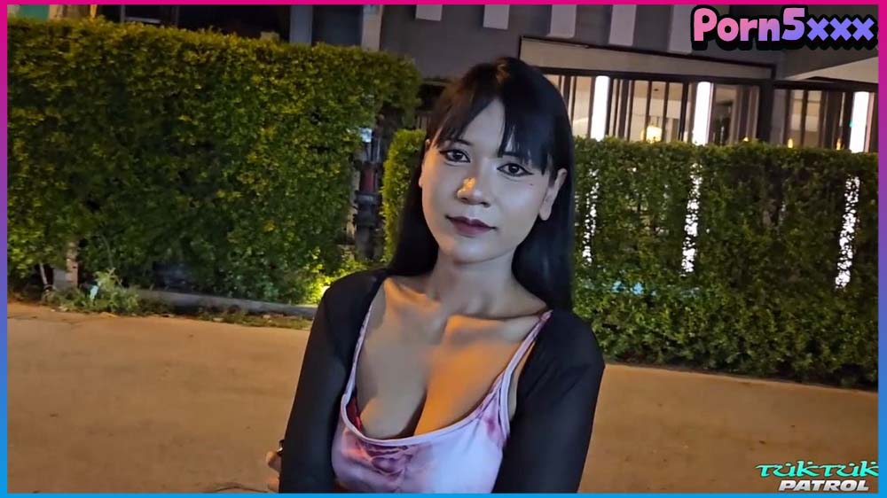 TukTukPatrol น้องซี ขึ้นสองแถวไปขายหีให้พี่ฝรั่งเย็ดแลกเงิน 5 พัน แถมซอยสดแตกในน้ำเต็มรูหี